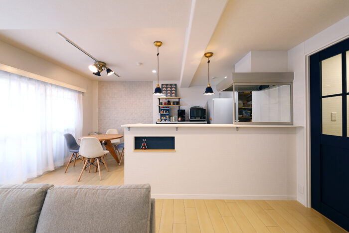 オープンキッチンが魅せるナチュラルな住空間